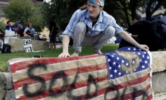 Occupy Oakland rally grows, stops busy port