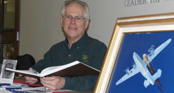 Alumnus’ book honors Baylor’s fallen soldiers