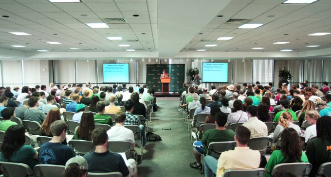 Lecture: Islamic property laws hamper economies of Middle East