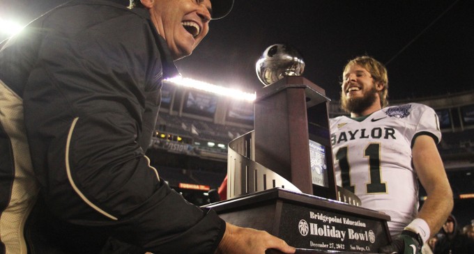 Baylor beats UCLA 49-26, wins Holiday Bowl