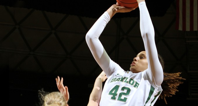 No. 1 Baylor women 67-39 over No. 25 Iowa State