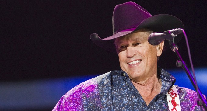 Rodeo impresses fans with music and cowboys
