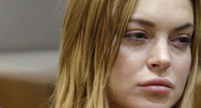 Lohan accepts plea deal that includes 90 days in rehab