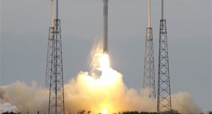 SpaceX working to fix Dragon capsule’s thrusters