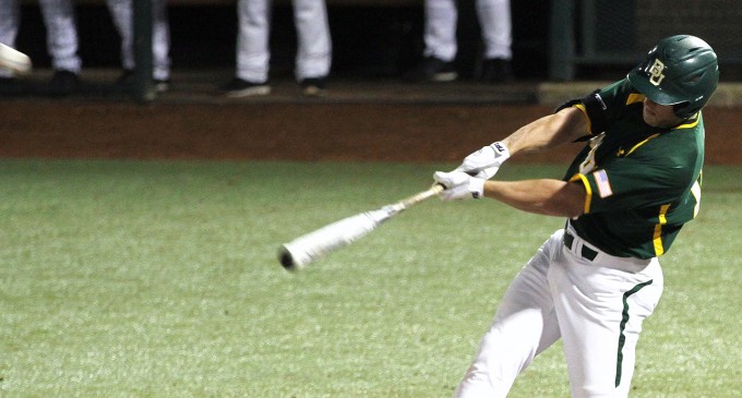Baseball defeats DBU 6-1