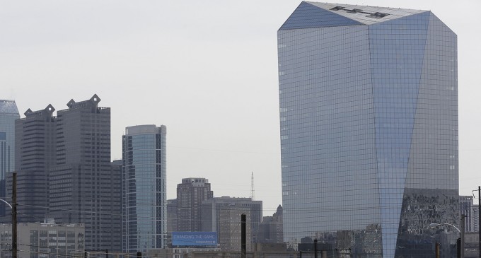 Philly gets ready for supersized Pong game