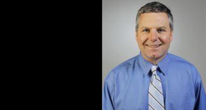 Professor receives outstanding award