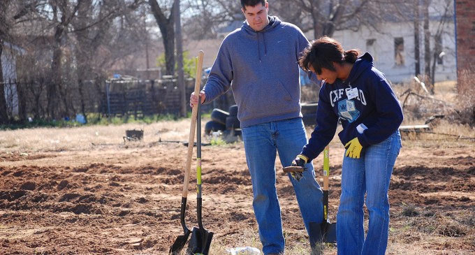 Going back to Baylor? VISTA lets volunteers go back to college … kind of