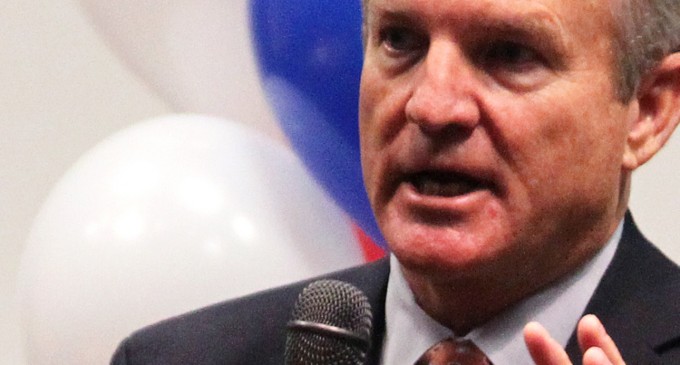 Columnist, former congressman to talk global issues