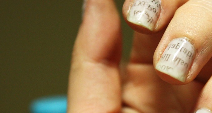 Pinbusters: Newspaper Nail Art