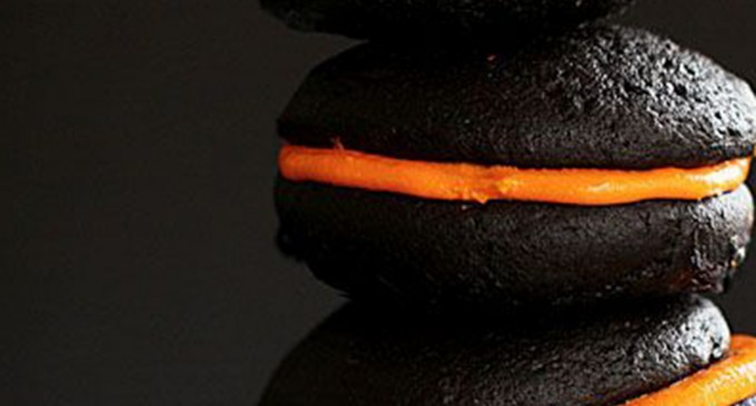 Pinbusters: Black Velvet Whoopie Pies
