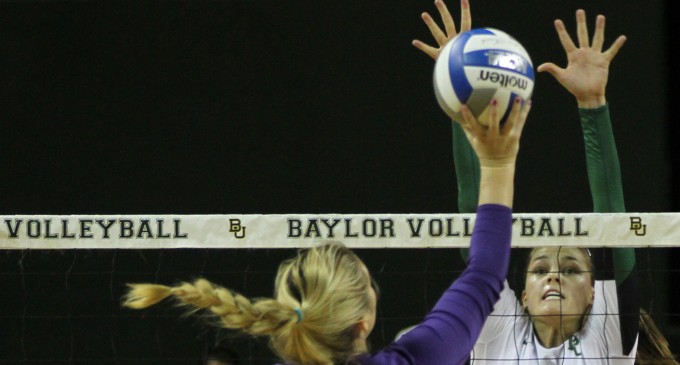 Volleyball defeats Kansas State for second Big 12 win
