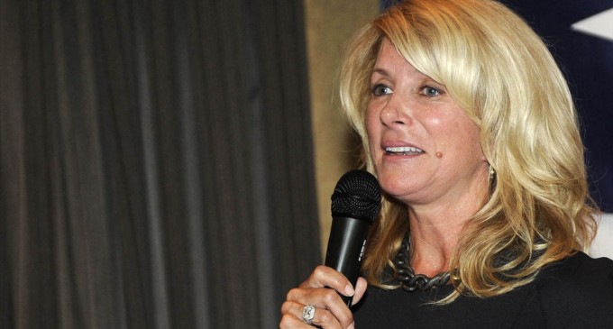 Davis campaign disavowing robocall using her name