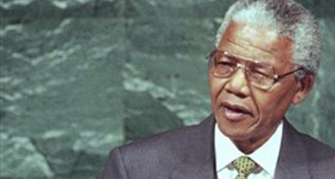 Peacemaker Nelson Mandela dies