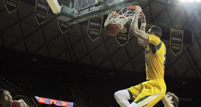 Center Isaiah Austin striving to thrive in sophomore season