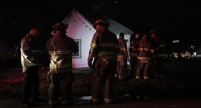 Waco FD contains housefire near campus