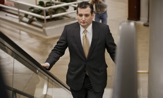 Senate clears debt limit measure for Obama