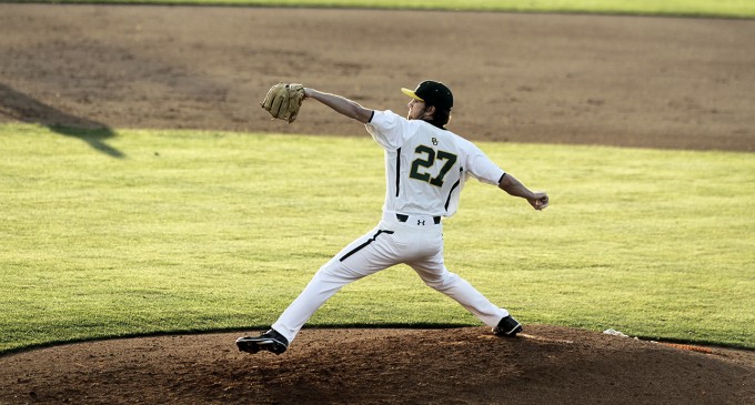 Baseball falls 2-0 to Texas State