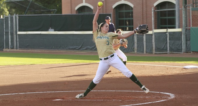 Baylor softball cruises past North Texas 7-1