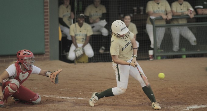 Baylor softball hosts Kansas