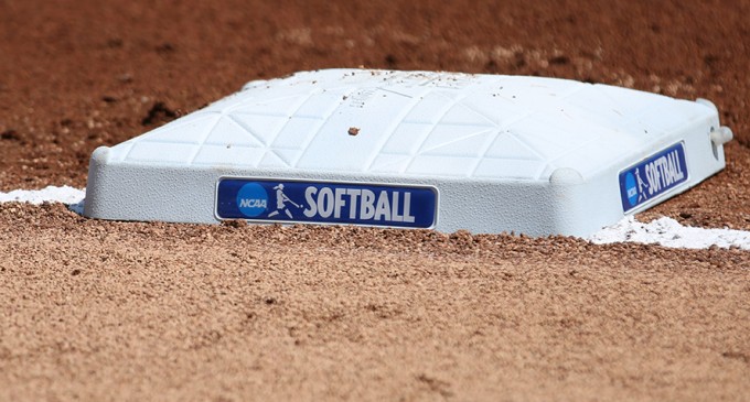 Baylor Softball falls 6-3 in Semfinals of College World Series