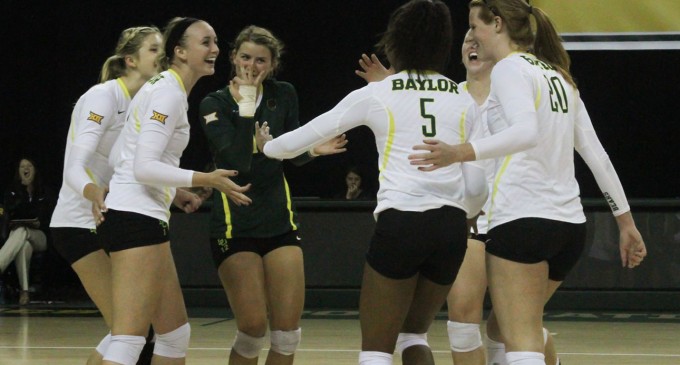 Baylor volleyball sweeps season opener against Abilene Christian