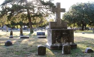 Wreaths to be placed on graves to honor veterans
