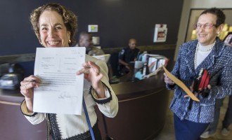 Same-sex couple marries in Texas