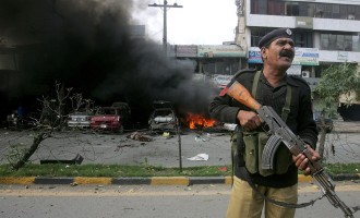 Suicide bomber kills 5 in eastern Pakistan