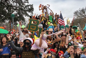 Baylor students participate in a Harlem Shake Video on Founders Mall on Friday, Feb. 15, 2013.  Travis Taylor | Lariat Photographer