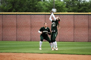 Baylor softball takes on the University of Houston in a doubleheader at Getterman Softball Stadium on Tuesday, April 23, 2013.  Travis Taylor | Lariat Photographer