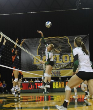 Baylor volleyball defeated UTSA 3-1 at the Ferrell Center on Tuesday, September 24, 2013.   Travis Taylor | Lariat Photo Editor