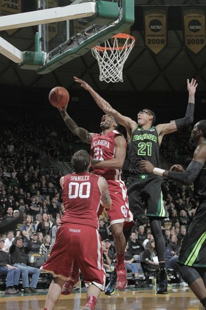 The mens basketball team lost to the University of Oklahoma 66-64 on Saturday, January 18, 2014 at the Ferrell Center. Travis Taylor | Lariat Photo Editor