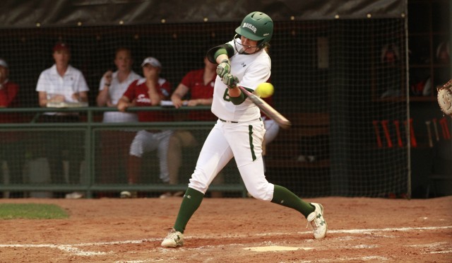 Baylor Softball sweeps Kansas