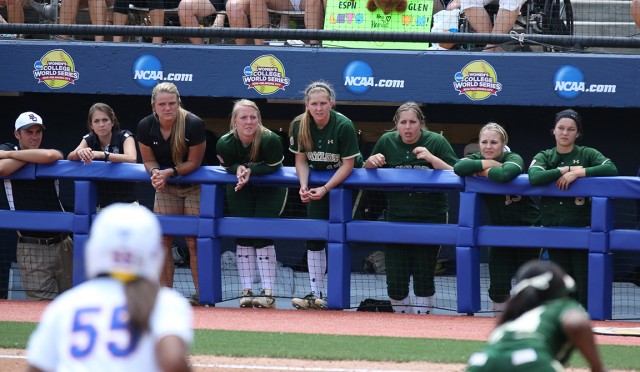 Softball pulls off miraculous comeback against Kentucky to stay alive in WCWS