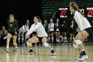 Junior outside hitter Andie Malloy goes for a dig against Northwestern State in Baylor’s 3-1 victory on Sept. 16. Baylor sits at 9-5 heading into  Big 12 conference play this weekend.Skye Duncan | Lariat Photographer