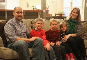 Susanna Ross sits with her husband, Jeff Ross, and kids. Ross is a student at Baylor and secretary of Students Who Are Parents, an organization to help student parents adapt and manage college and family.Carlye Thornton | Lariat Photo Editor