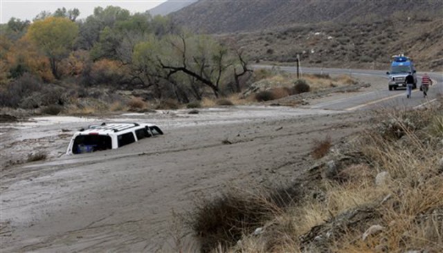 Heavy downpours, flash floods leave California drivers stranded