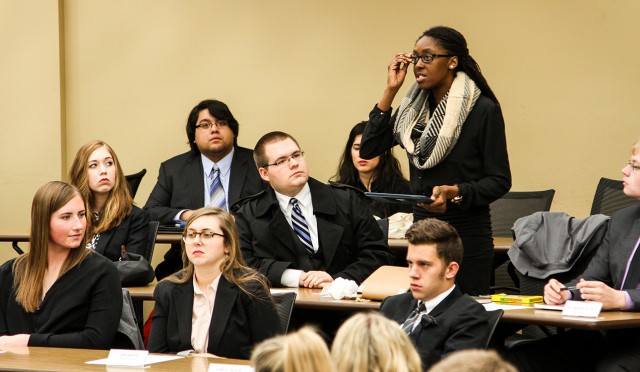 Student senate urges for early posting of syllabuses