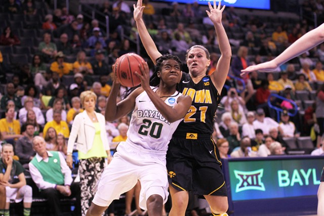 Sophomore guard Imani Wright drives to the basket during Baylor’s 81-66 win in the Sweet 16 over Iowa on Friday. Wright was one of three underclassmen in the starting lineup.  Skye Duncan | Lariat Photo Editor