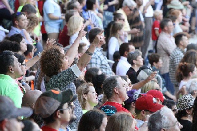 Thousands gather in McLane Stadium for Palm Sunday