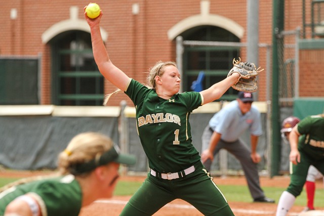 Freshman pitcher Kendall Potts pitches during Baylor’s 6-0 win over iowa State on April 26. Despite only giving up four hits in nine innings, Baylor lost to UTSA 2-1 on Wednesday.  Kevin Freeman | Lariat Photographer