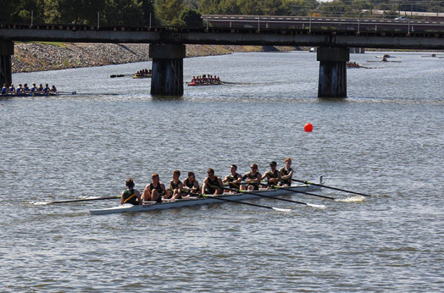 Baylor Crew hosts Head of the Brazos rowing competition