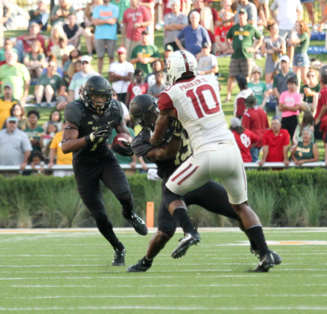 Sooners offense dominates first half as OU leads 28-17