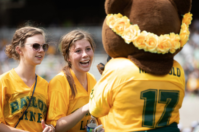 Feeling fine running the Line: A freshman perspective on the Baylor tradition