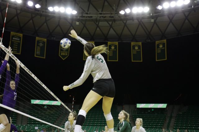 Volleyball takes down TCU in Wednesday night match