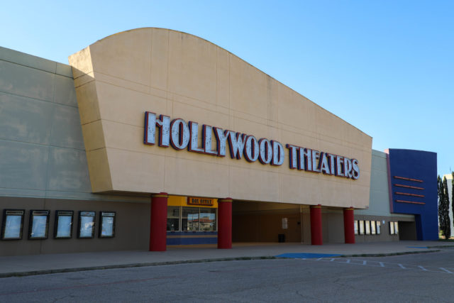 Regal has temporarily closed all theatres on Thursday, Oct. 8, 2020. On Regal&squot;s website, they say "this is in response to an increasingly challenging theatrical landscape and sustained key market closures." Chase (Junyan) Li | Photographer & Videographer