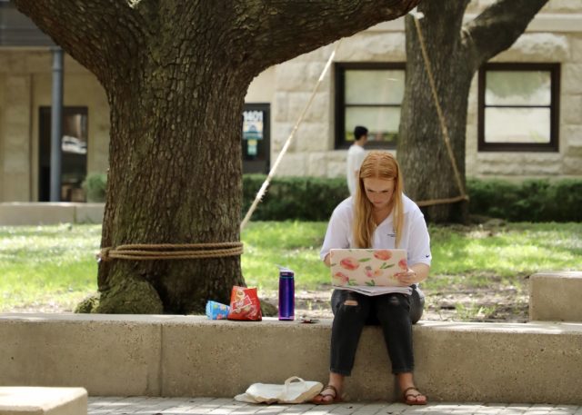 How to counteract dangers of digital learning
