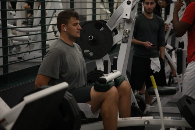 Students use exercise to manage stress, keep healthy lifestyle