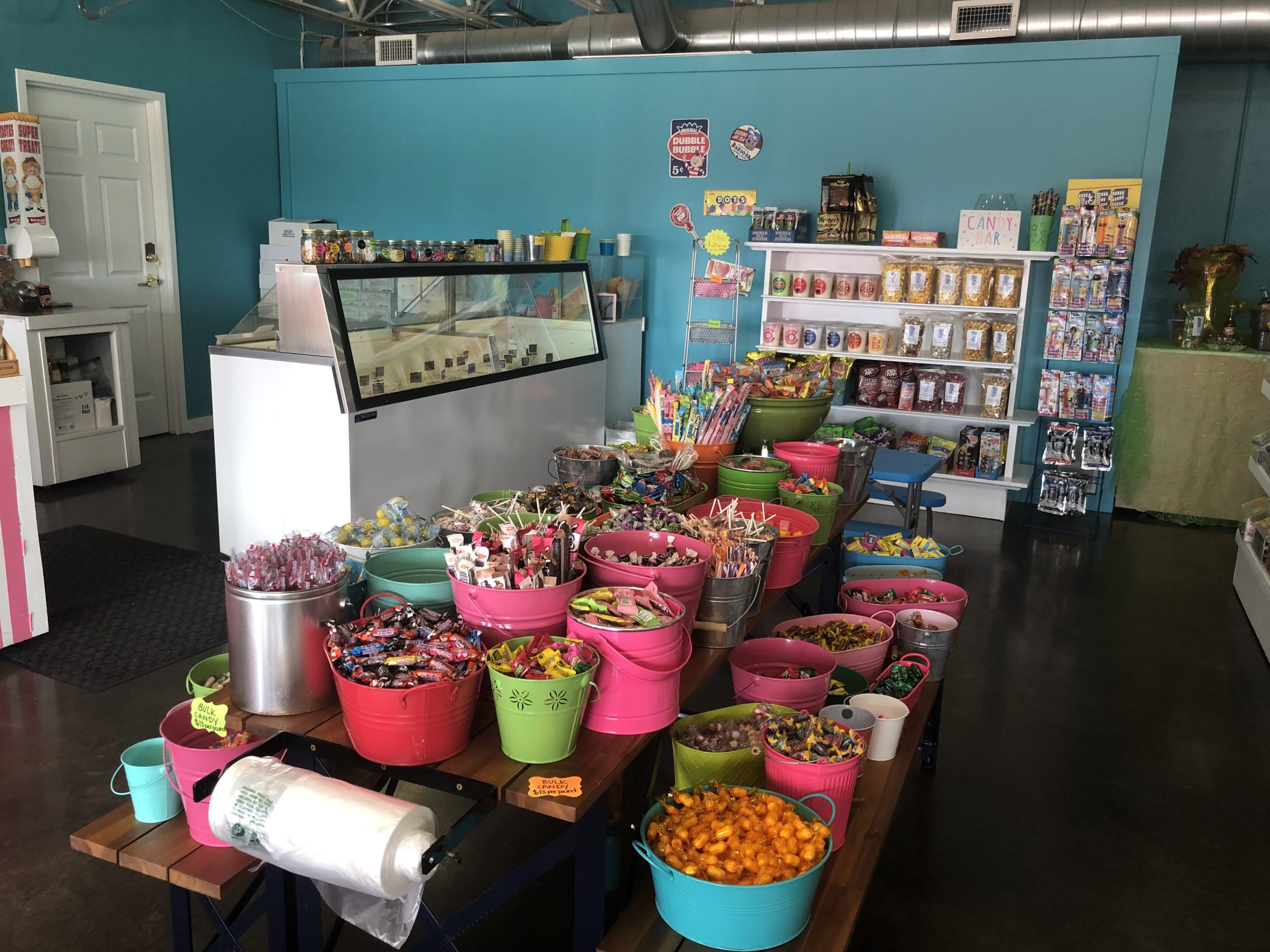 Weekly Review: Hey Sugar Candy Store | The Baylor Lariat